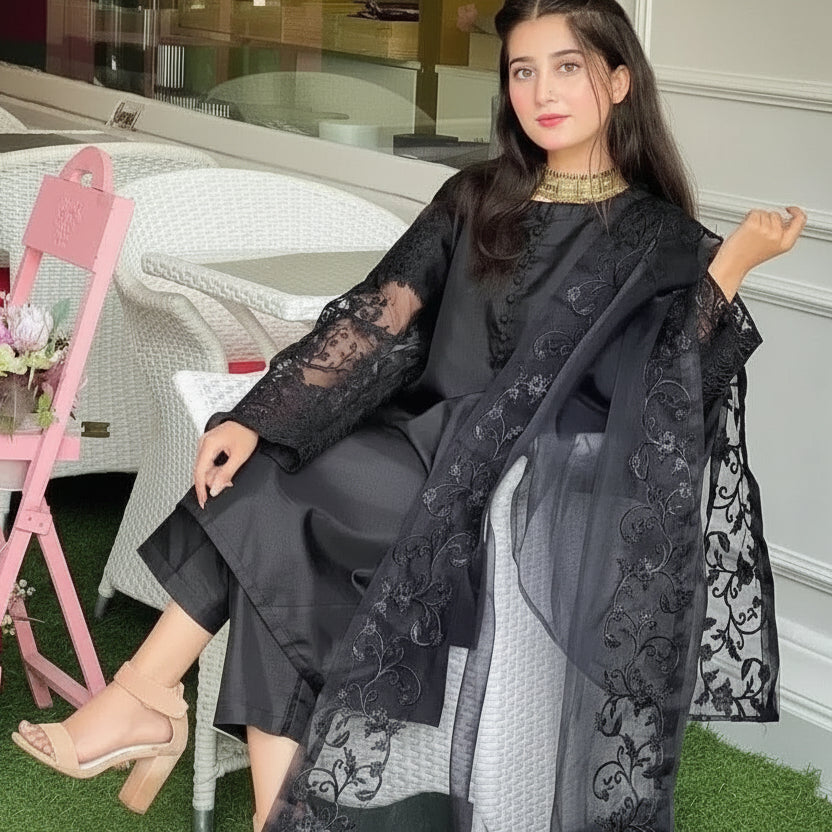 3 Pcs Nooreen Women’s Organza Embroidered Stitched Suit with Embroidered Dupatta