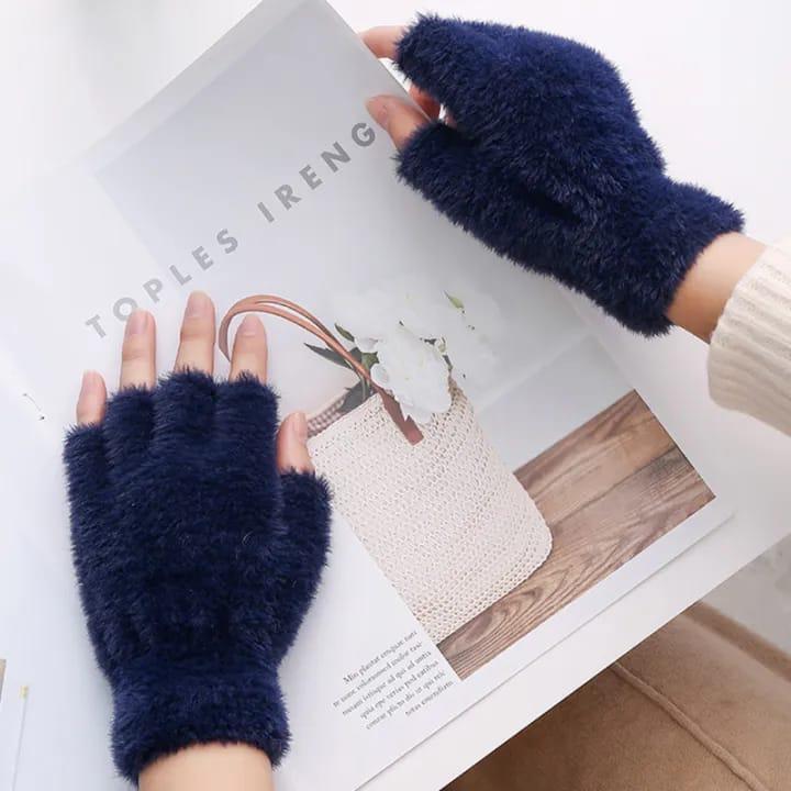 Pair of Wool Plain Fingerless Winter Gloves for Women – Warm & Stylish