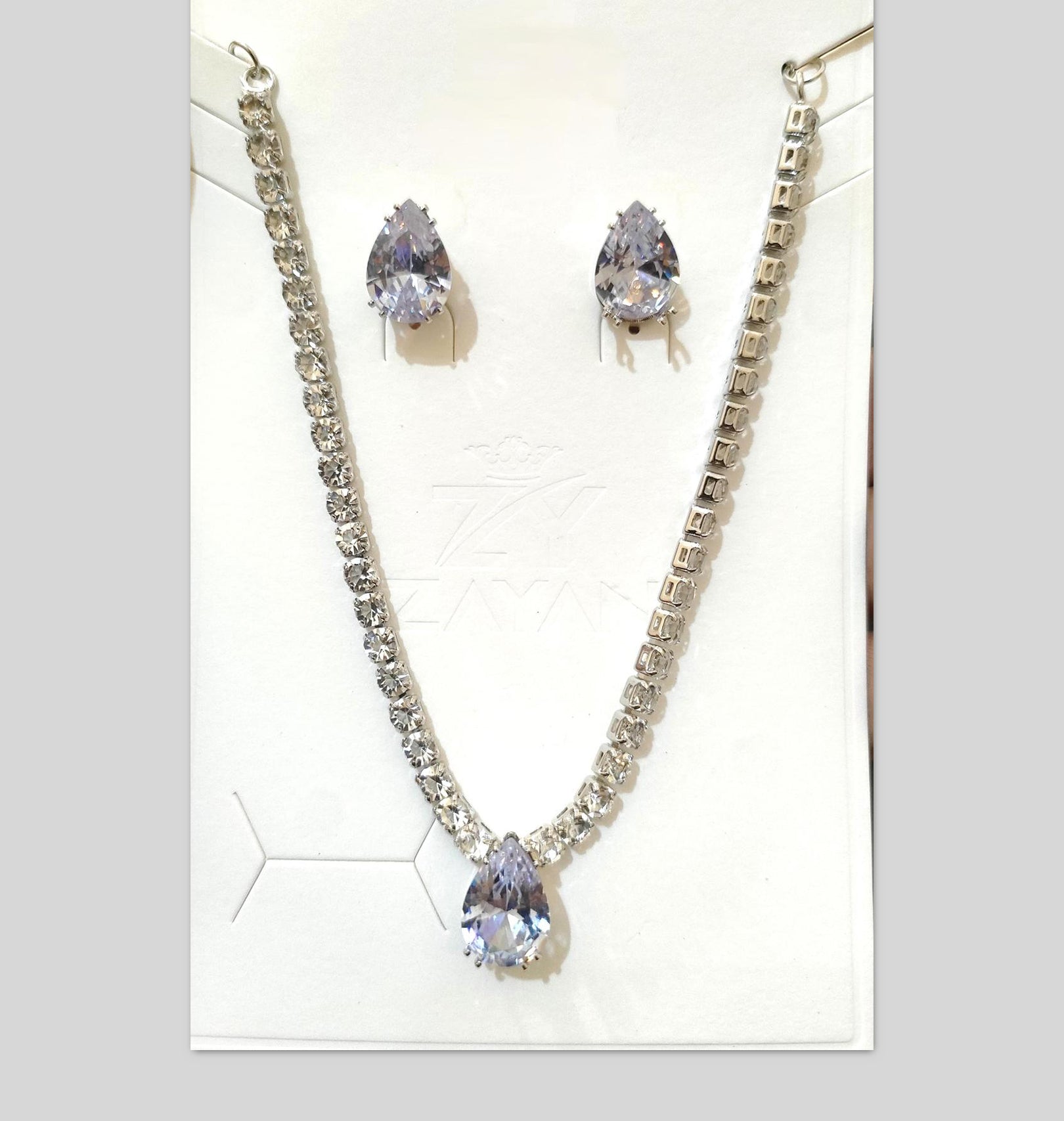 Tear-Drop Tennis Glam Set