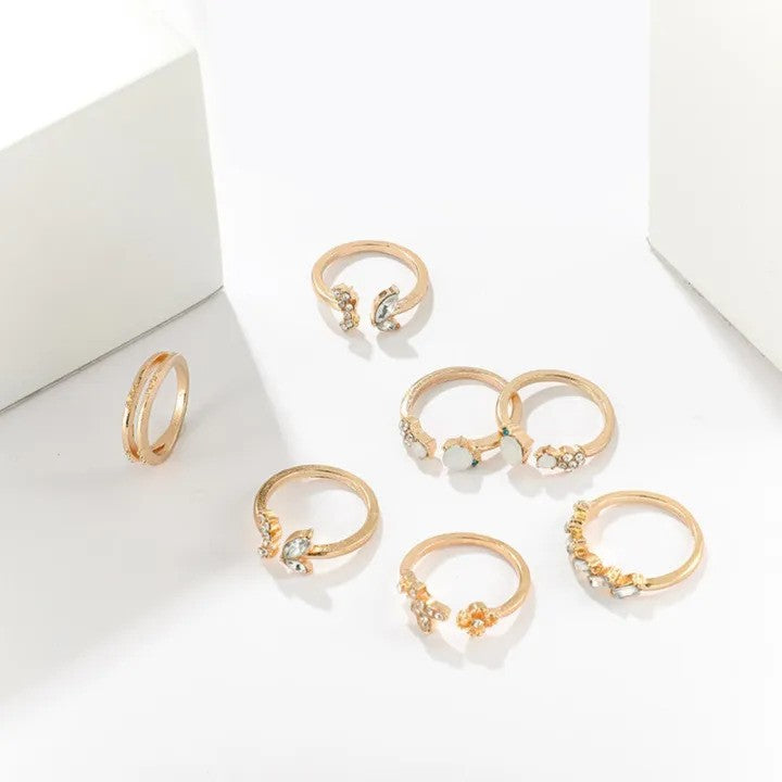 Vintage Crystal Butterfly & Flower Ring Set – 7 Pcs (Adjustable)