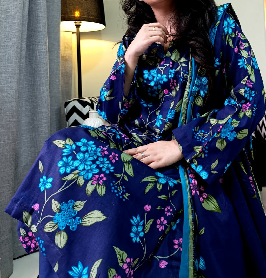 Zaman Pure Lawn Summer Collection – Night Bloom Stitched 3Pc Suit