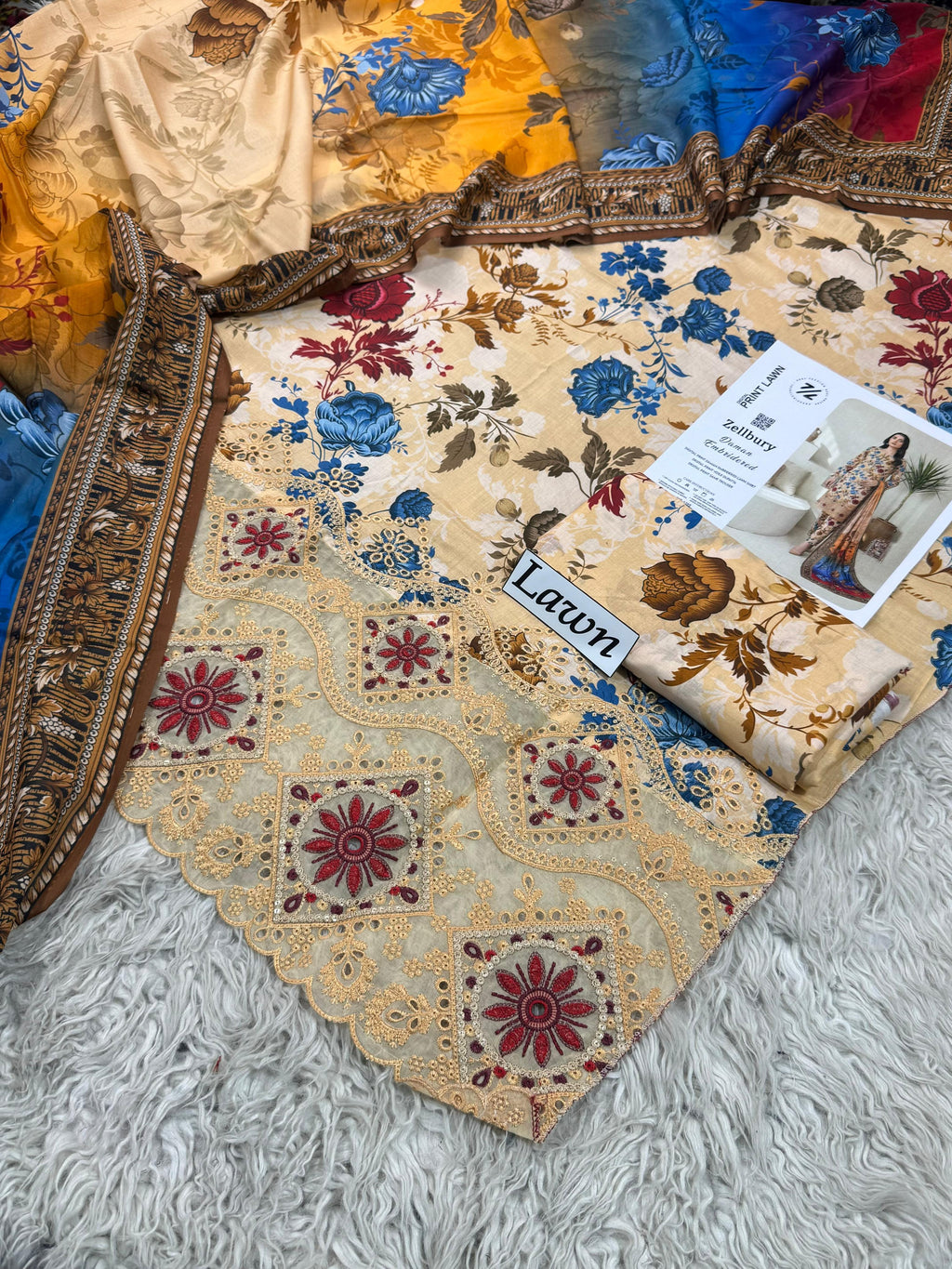 Dusky Roses Lawn 3PC Unstitched Suit – Summer Festive Collection